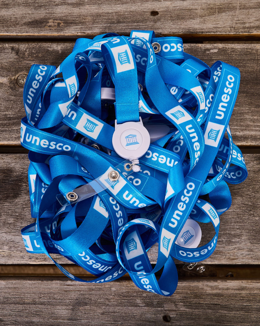 Cordón porta credencial UNESCO