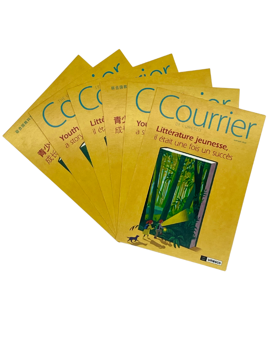 Carte Postale le Courrier de l'UNESCO: Littérature Jeunesse