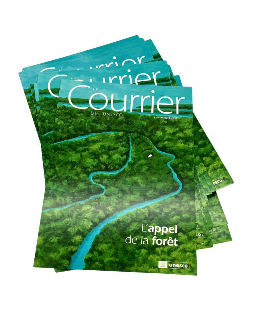 Carte Postale Le Courrier de l'UNESCO: L'appel de la foret